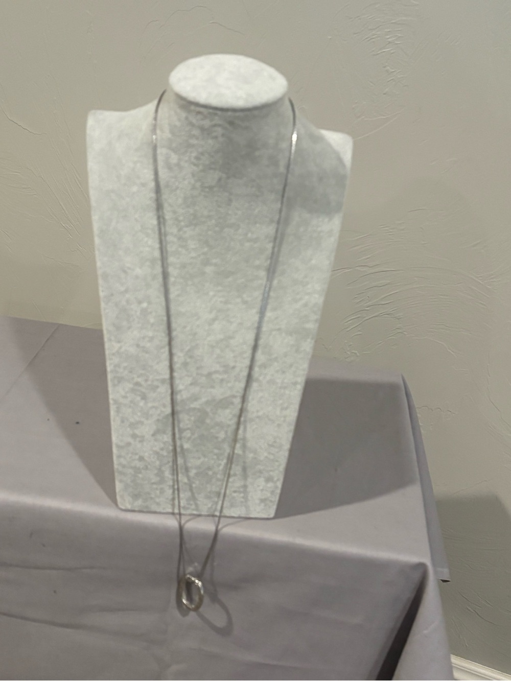 Vintage Elegant Silver-tone Pendant Necklace - Women Jewelry